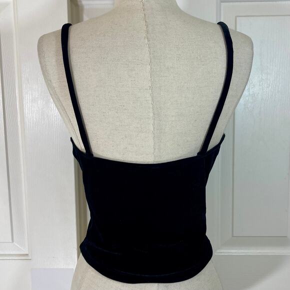 Privy Black velvet cropped camisole top womens medium in Excellent condition - Picture 3 of 7